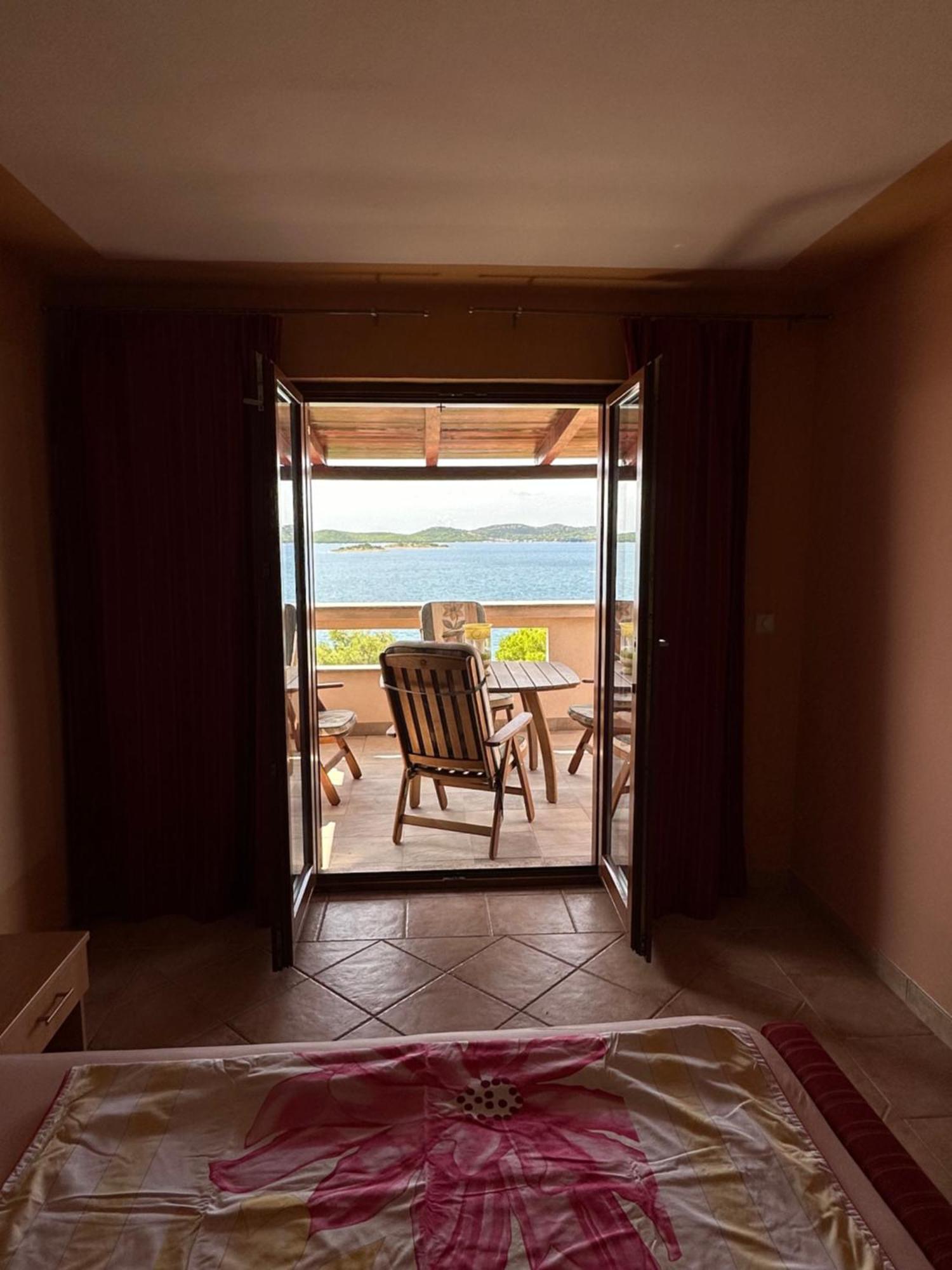 Apartment Mona 1, Fantastischer Meerblick Drage Exterior foto