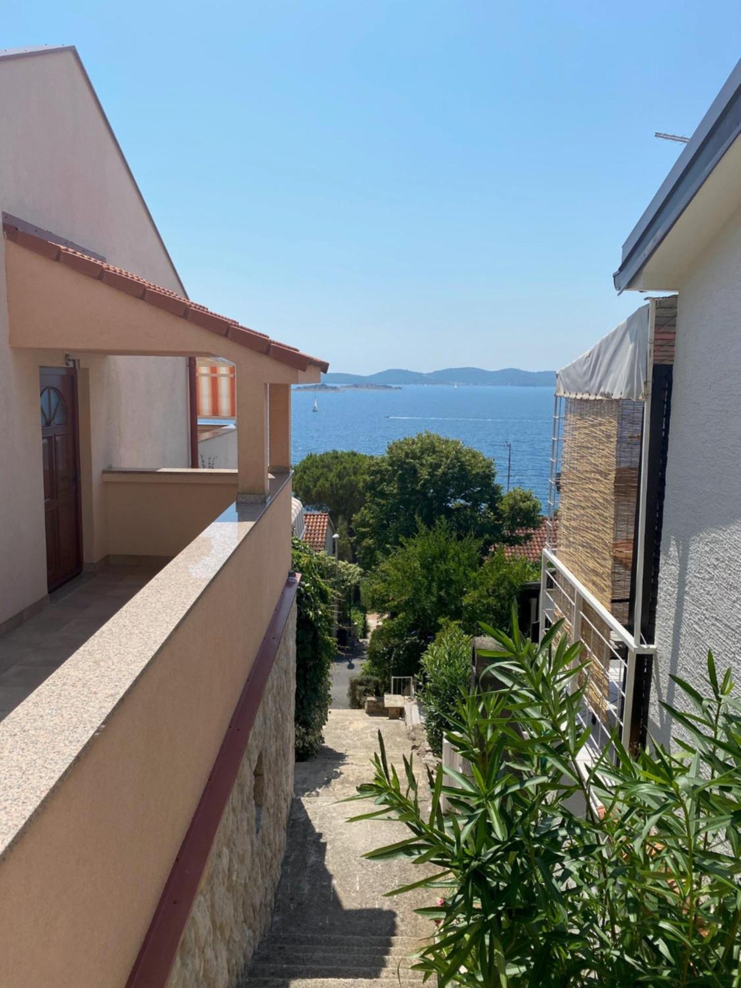 Apartment Mona 1, Fantastischer Meerblick Drage Exterior foto